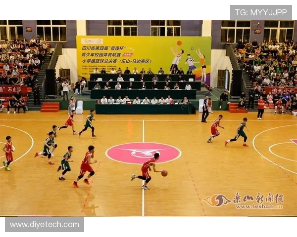 篮球激情点燃青春梦想展现团队合作与拼搏精神