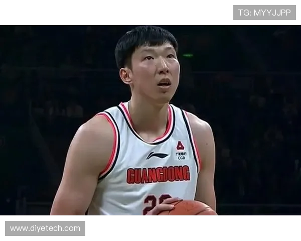 周琦带领中国男篮奋勇拼搏争创佳绩 重燃球迷对篮球的热情与希望