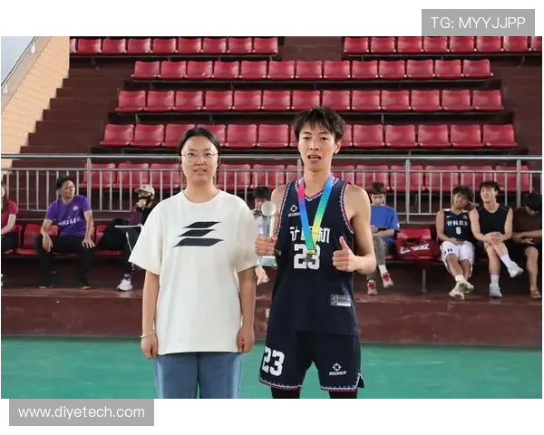 重庆篮球队个人能力变革引发热议球员成长与团队协作的新篇章