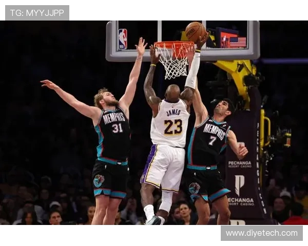 灰熊鏖战湖人强强对决全面升级谁能笑到最后勇夺关键胜利 灰熊鏖战湖人强强对决全面升级谁能笑到最后勇夺关键胜利